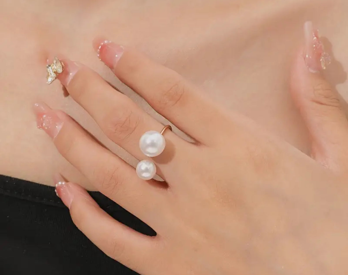 Double Pearl Ring