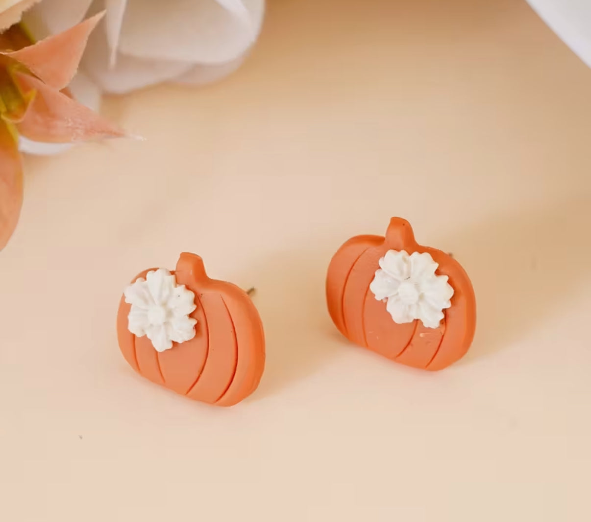 Seasonal rings & earrings