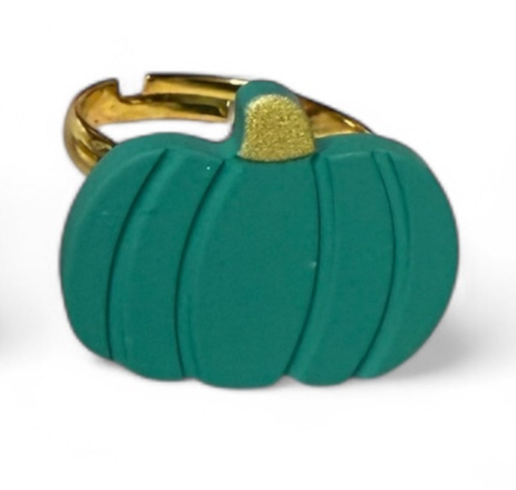 Seasonal rings & earrings